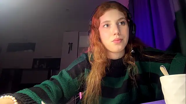 AliceCarrol online show from March 8, 6:12 pm