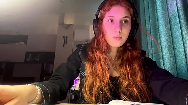 AliceCarrol online show from March 15, 2:41 pm