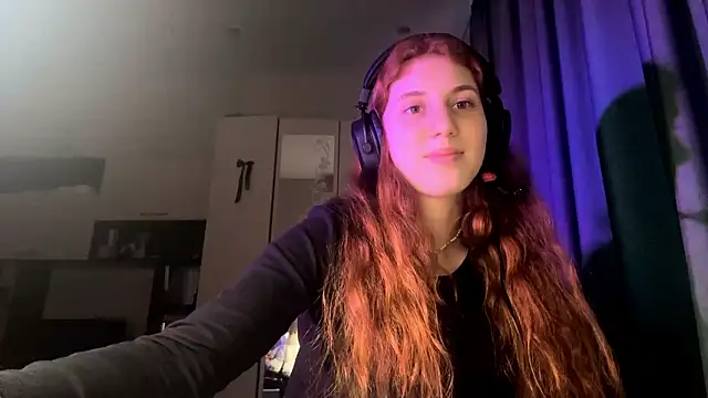 AliceCarrol online show from March 13, 3:46 pm