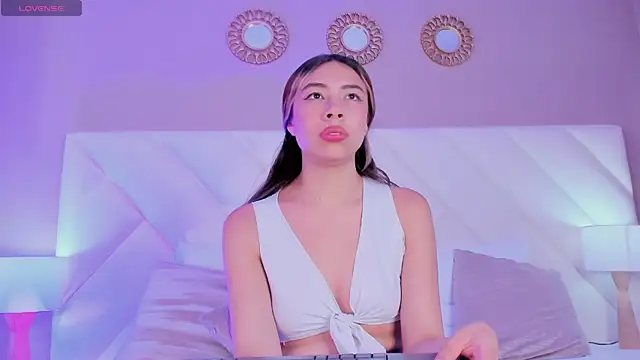ValeryGomezz online show from April 30, 8:57 pm