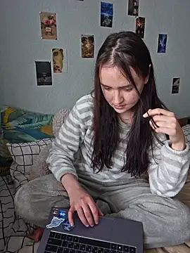 RedginBluebersky online show from March 12, 8:17 am