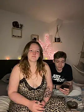 Maryjane-Spidermann online show from March 5, 7:53 pm