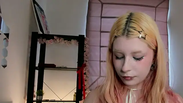 WarmAtEdges online show from April 25, 2:47 pm