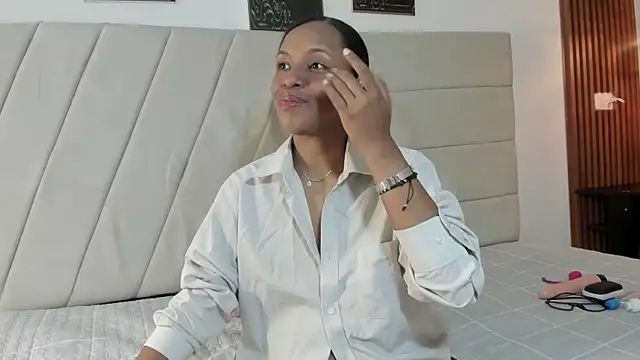 samaraa smith1 online show from July 25, 12:23 pm