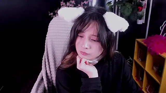 May Ling online show from June 18, 11:26 am
