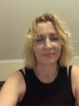 VeltaMur975 online show from March 11, 8:11 pm