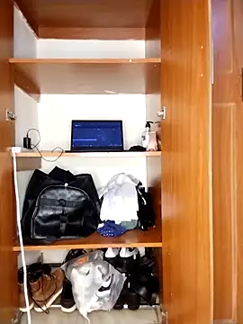 Shaila ray online show from February 26, 8:52 pm