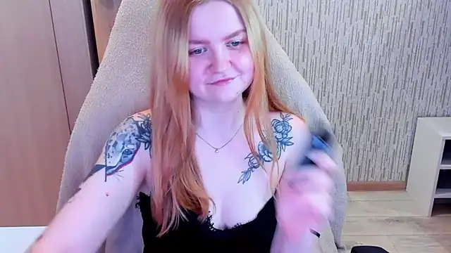 AnitaXVine online show from May 20, 8:06 pm
