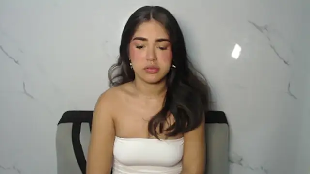 melodyphillips 2  online show from June 15, 10:04 am