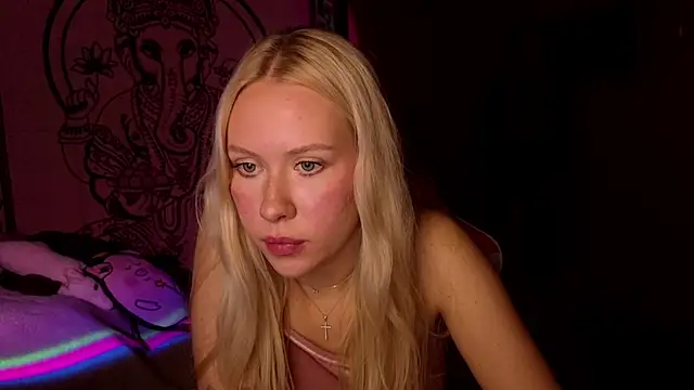 pureeangel online show from February 18, 6:40 pm