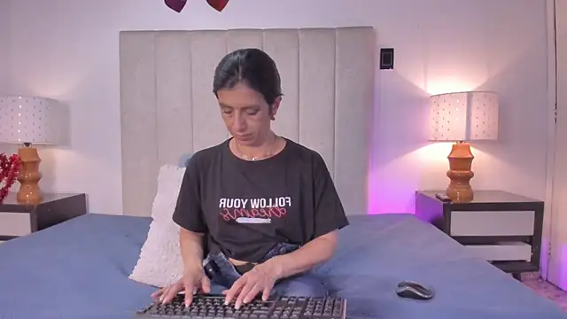 MissMilf  online show from July 24, 8:16 pm