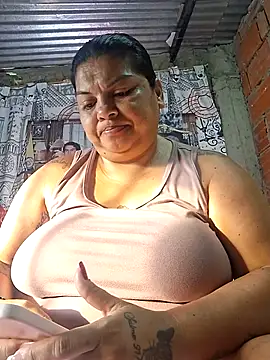 Juli Powl online show from July 24, 11:52 am