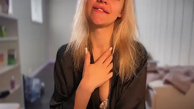 Leylia Lily online show from June 7, 1:07 pm
