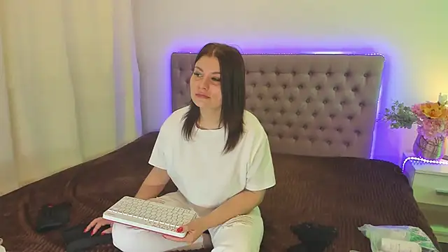 AmandaHoppe online show from June 26, 4:36 am