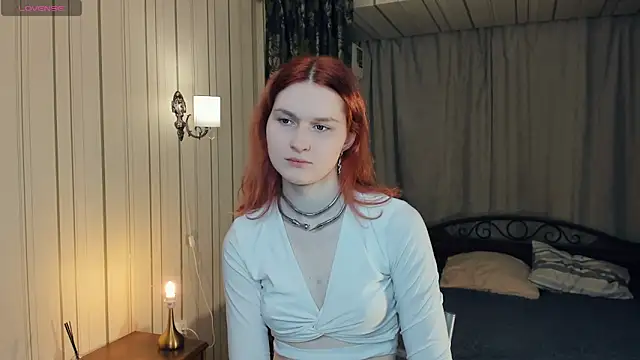 LinaMalech online show from March 6, 7:09 pm