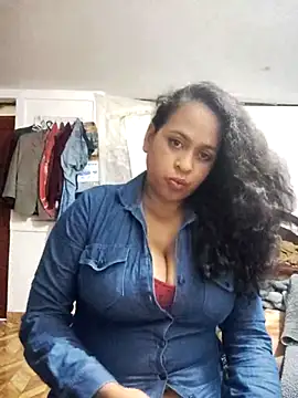 Dulceslolas online show from February 13, 7:26 pm