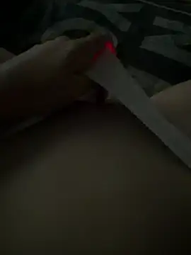 Lynamsb online show from August 3, 2:23 pm