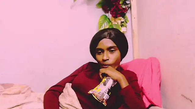 SassyXindian online show from June 17, 6:04 am