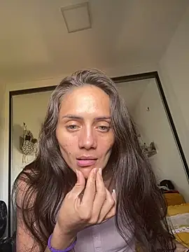 maiteonlyx online show from February 14, 8:00 pm