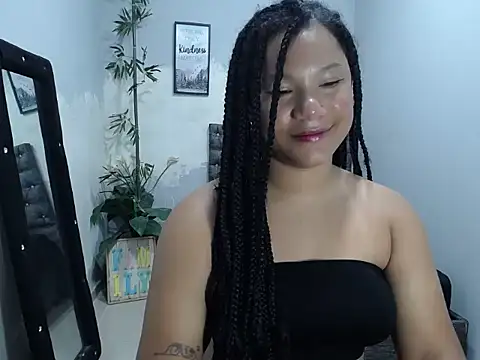 willowsweett online show from June 25, 11:45 am