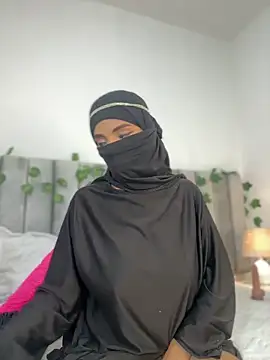 aminaa  online show from March 27, 7:25 pm