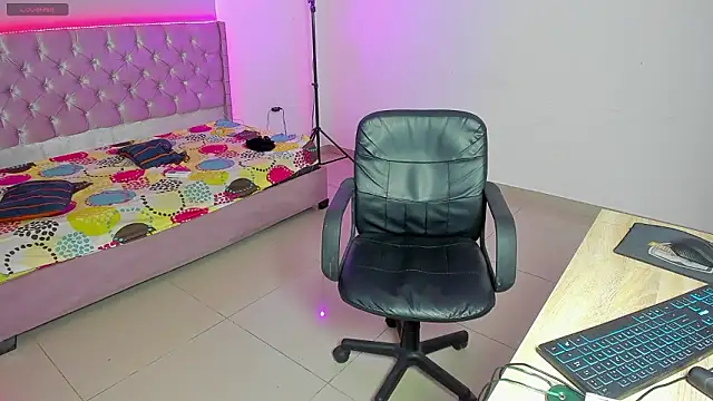 sky honey online show from March 18, 9:09 pm