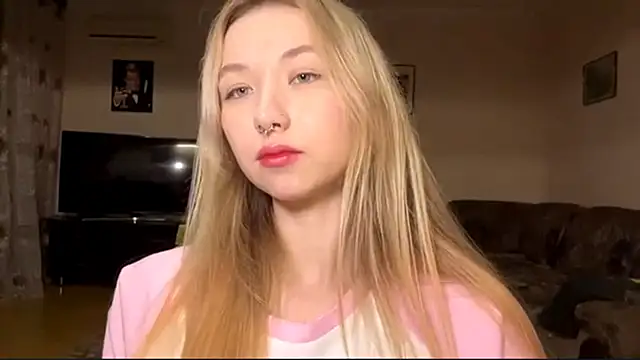 PinkTraible online show from March 14, 12:39 pm