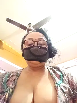 Hot-Mou11 online show from April 1, 8:04 am