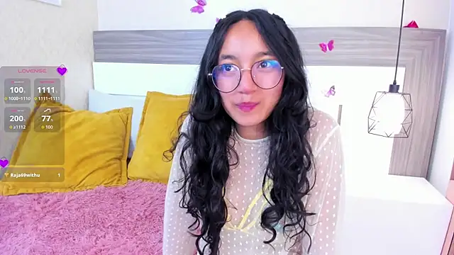 Emilyblussh online show from April 14, 7:03 pm