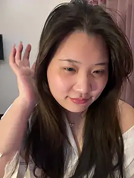 HHll7796 online show from March 19, 4:44 pm