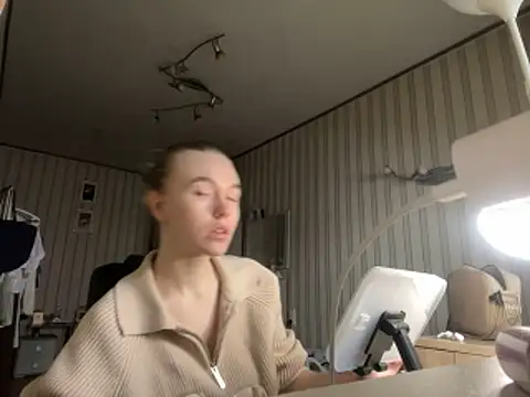 melissashineee online show from March 10, 8:29 am