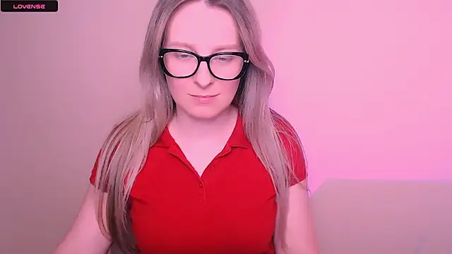 AnnePeach online show from April 29, 5:30 pm