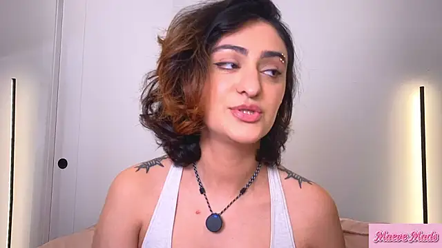 iammaeve online show from February 26, 3:44 pm