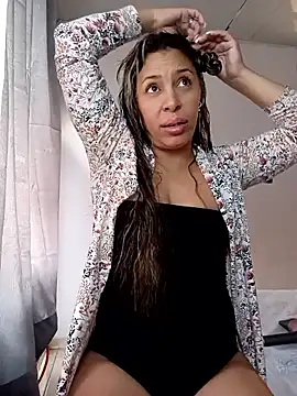 kiki milu online show from April 29, 2:53 pm