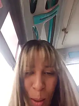 kiki milu online show from May 29, 5:11 pm