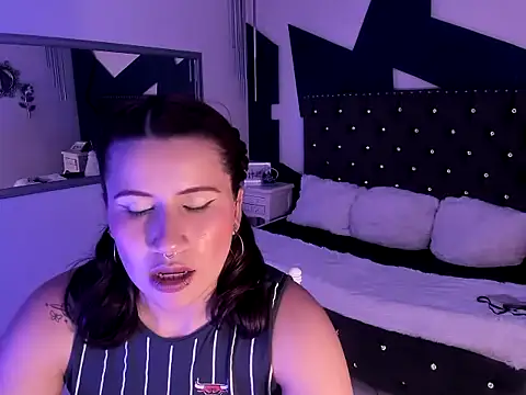 sara gray   online show from March 3, 7:53 pm