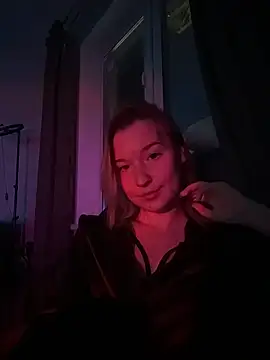 EmmaTurners online show from February 19, 7:13 pm