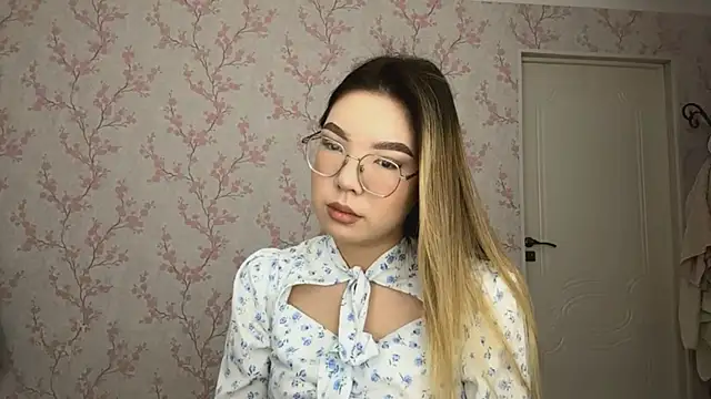 Elina Mottel online show from March 4, 9:05 am