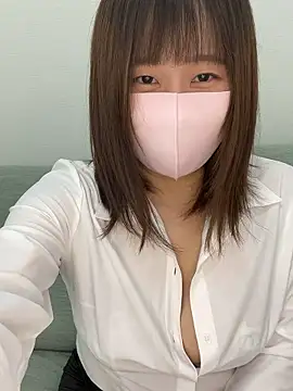 AYA o0 online show from February 19, 1:10 pm