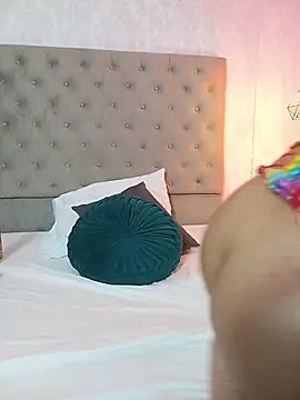 Mishell Perez online show from March 3, 8:04 pm