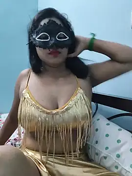 Cute-aryaa online show from August 7, 7:10 pm
