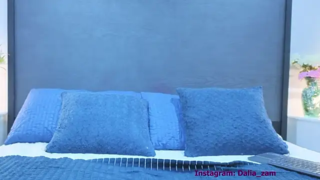 dalia zambrano online show from March 19, 11:25 am