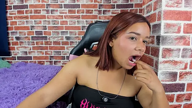 Sienna Lux01 online show from March 14, 1:39 am