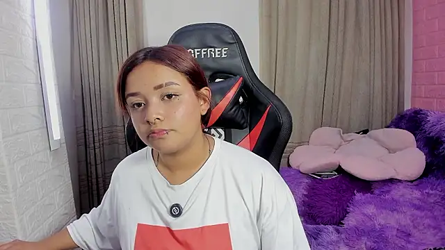 Sienna Lux01 online show from February 24, 6:28 pm