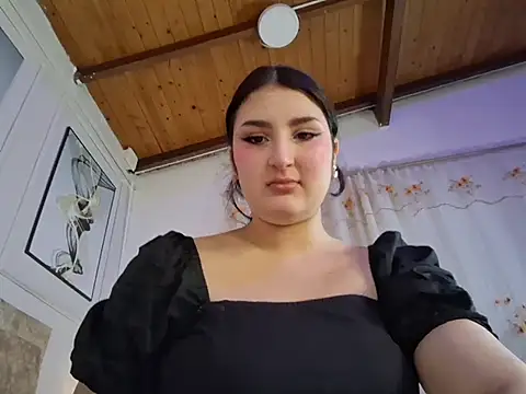 zoe moon   online show from June 13, 12:46 pm
