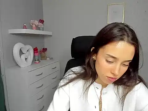 AdeleSolo online show from March 16, 6:39 am