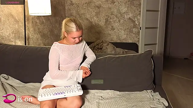 Rebecca David online show from July 23, 5:10 pm