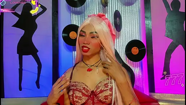 suzume Mendez online show from June 6, 10:49 pm