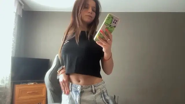 LunnaBliss online show from February 28, 11:20 am