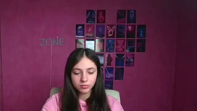 KissMeJulia online show from March 14, 6:36 am